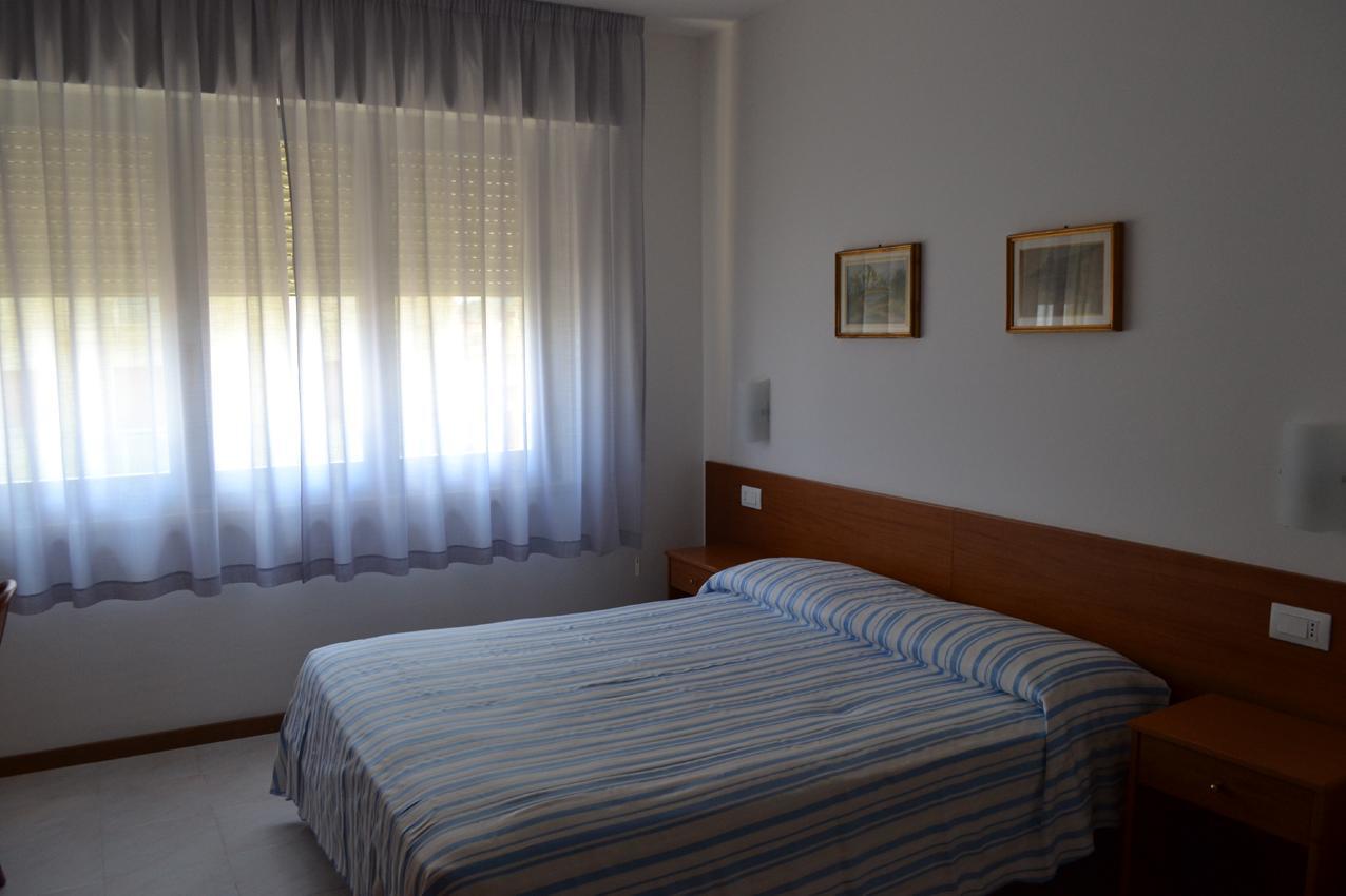 Albergo Quaglia روزيتو ديلي أبروتسي المظهر الخارجي الصورة
